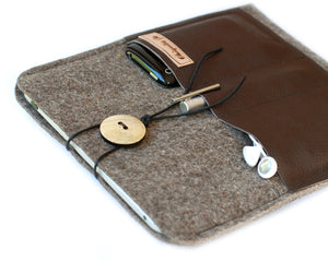 Wollfilz Hülle CATALINA für das iPad oder Notebook. Braun, Anthrazit und Natur