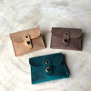 Kleines Portemonnaie aus Leder mit Kartenfach