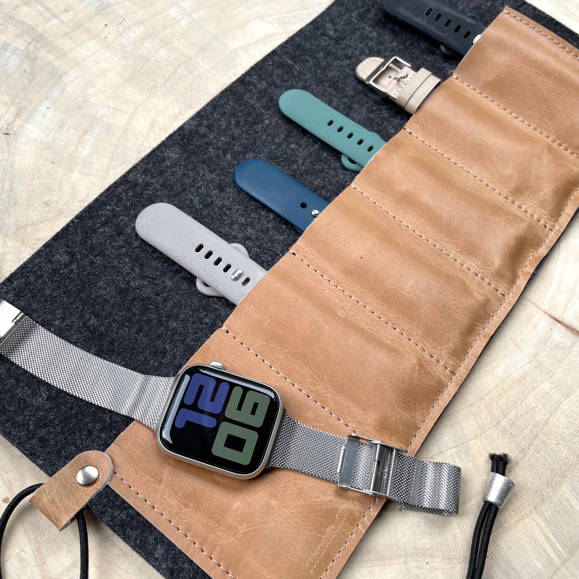 Armband-Rolle aus Wollfilz und Leder | Aufbewahrung für Apple Watch Armbänder | Viele Farbkombinationen